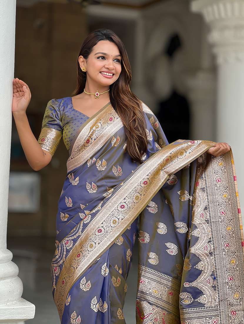 women self design banarasi saree with blouse - 22298867 -  Standard Image - 3