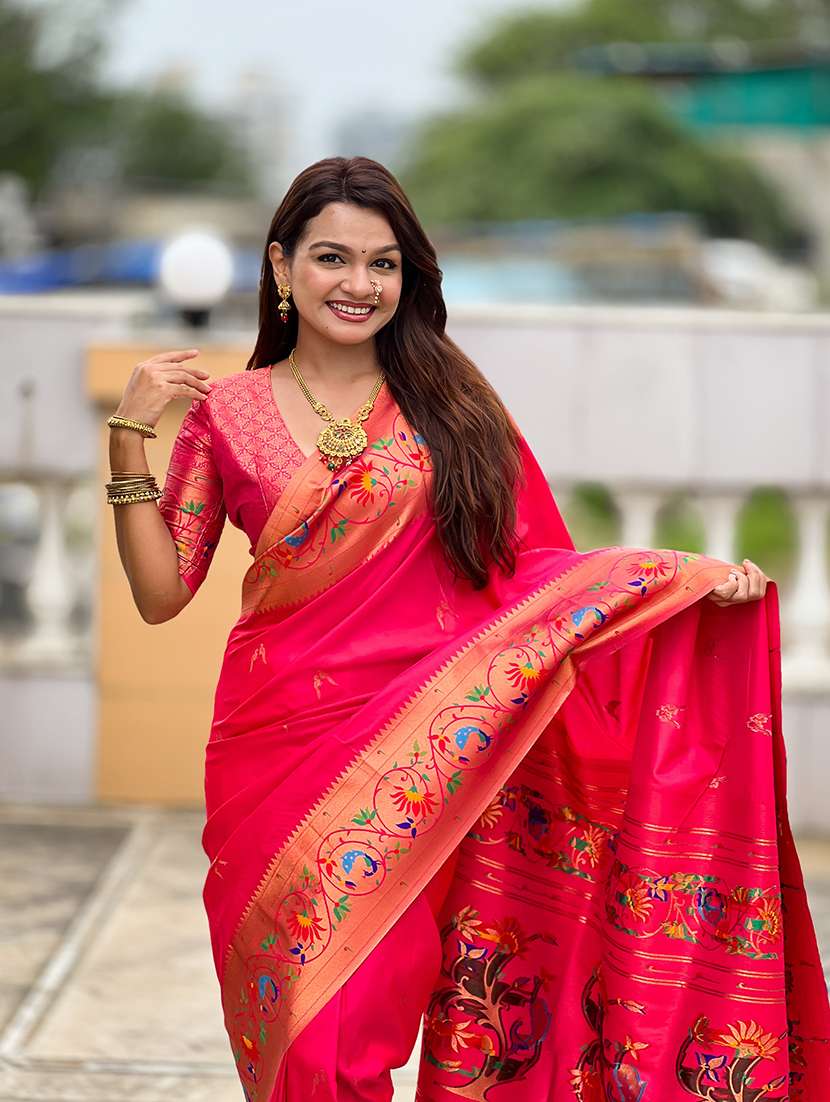 women self design paithani saree with blouse - 22298892 -  Standard Image - 3
