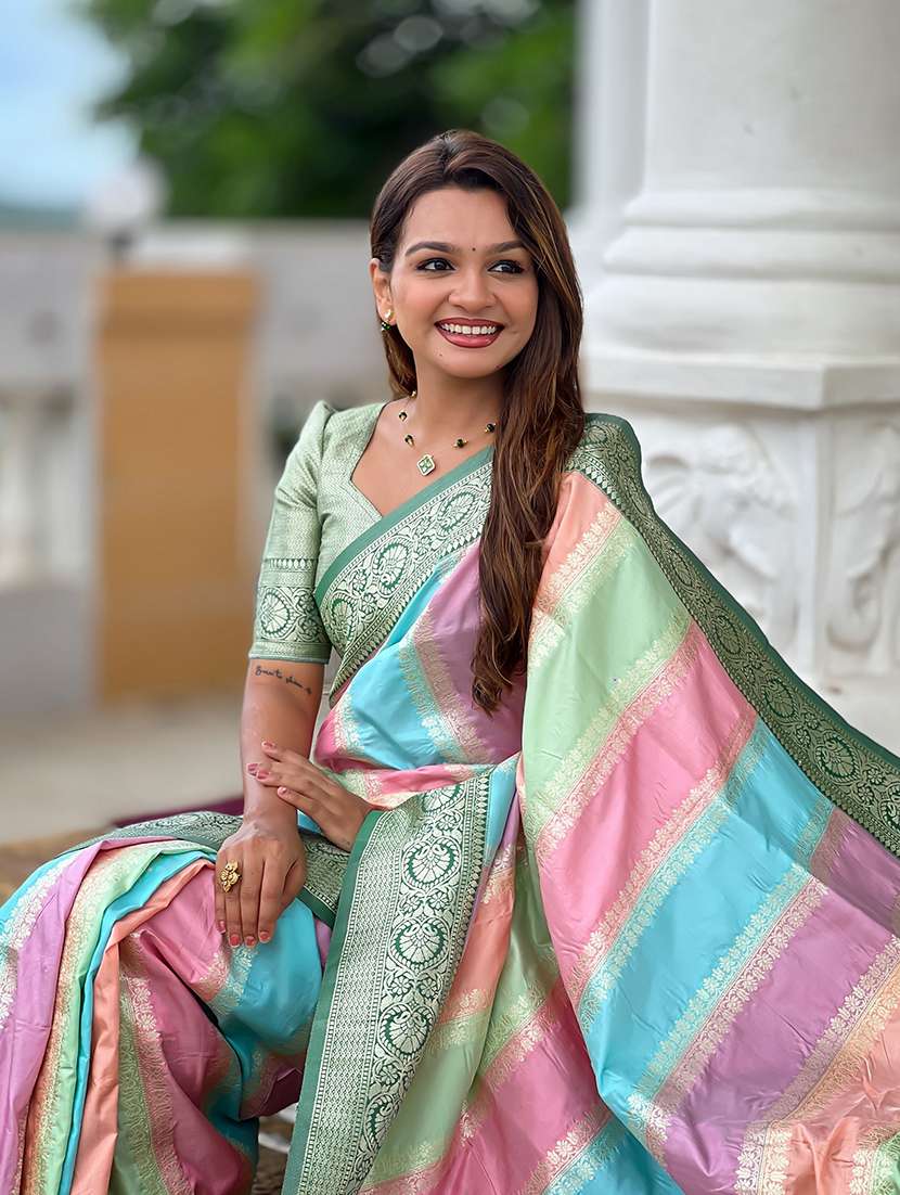 women self design banarasi saree with blouse - 22298899 -  Standard Image - 3