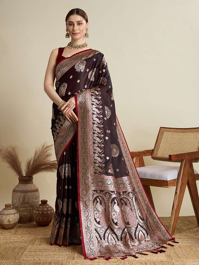women self design banarasi saree with blouse