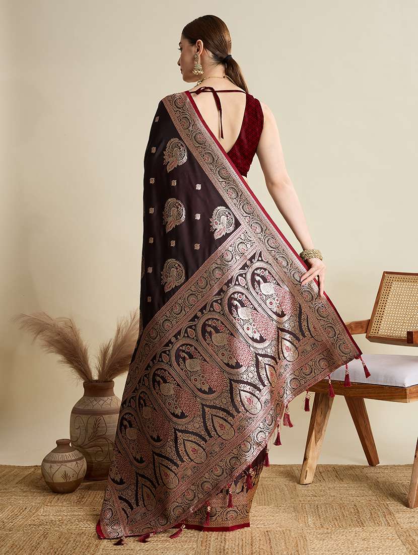 women self design banarasi saree with blouse - 22298971 -  Standard Image - 3