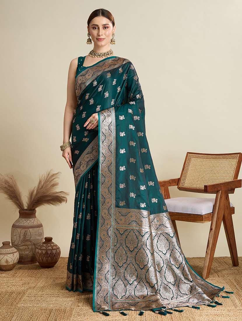 women self design banarasi saree with blouse