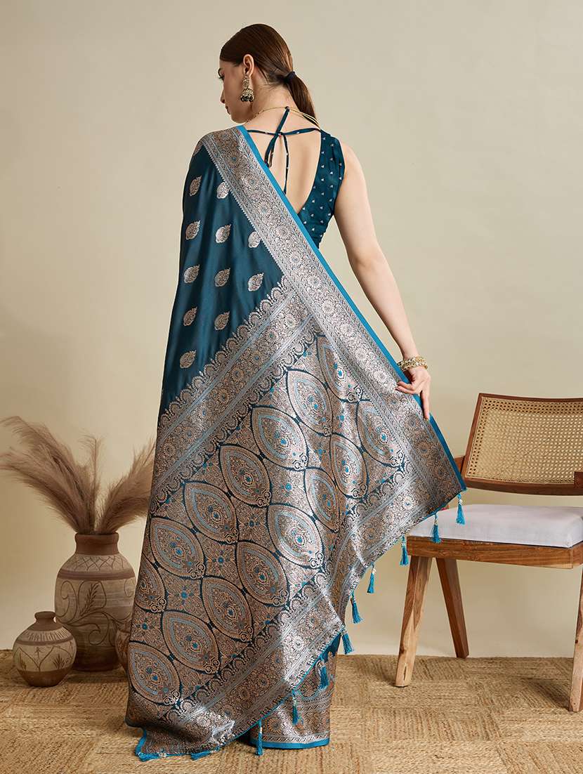 women self design banarasi saree with blouse - 22298978 -  Standard Image - 3