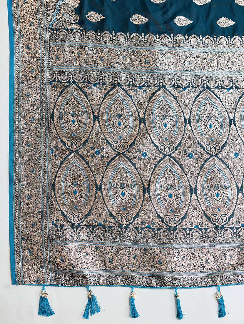 women self design banarasi saree with blouse - 22298978 -  Standard Image - 5