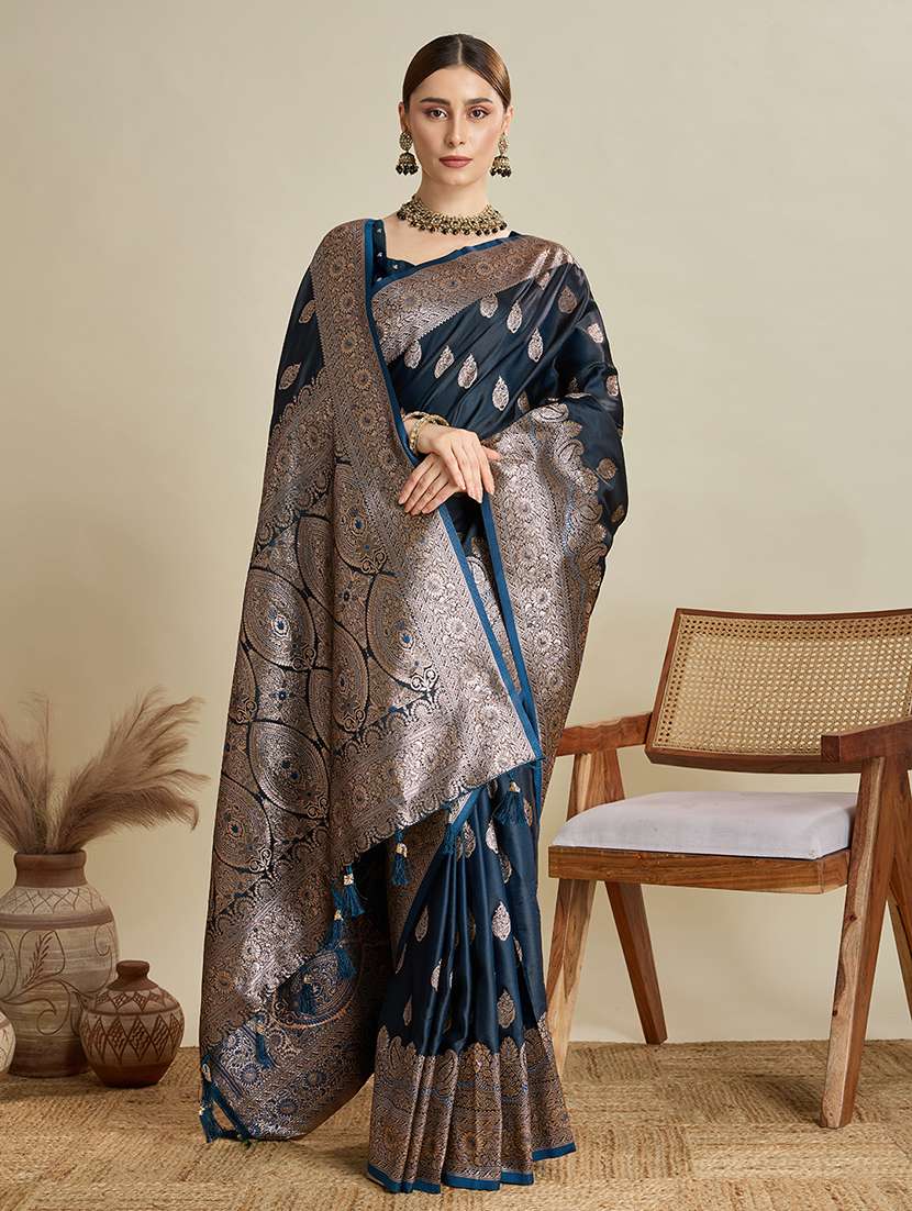 women self design banarasi saree with blouse