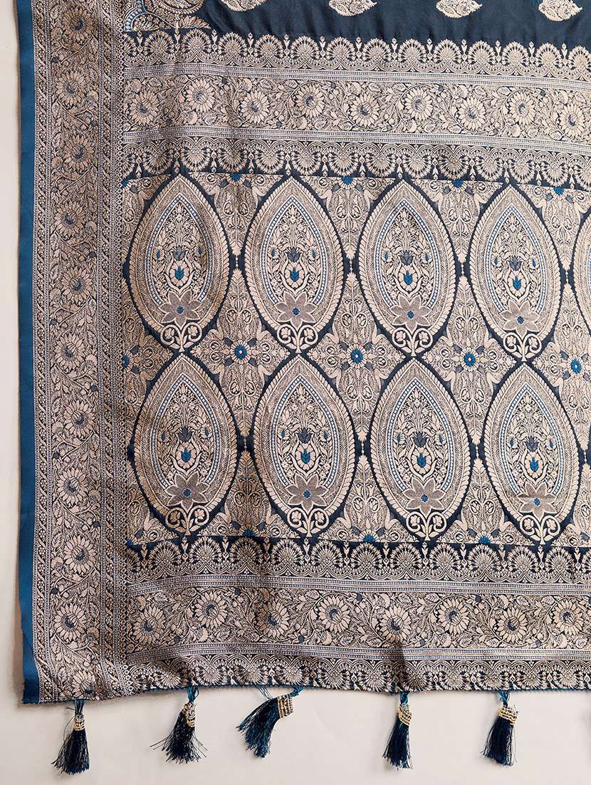 women self design banarasi saree with blouse - 22298981 -  Standard Image - 5