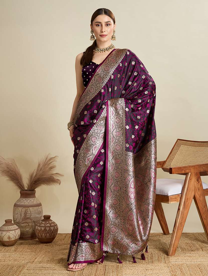 women self design banarasi saree with blouse