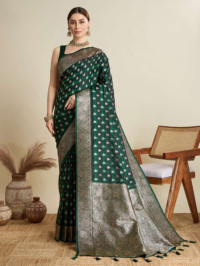 women self design banarasi saree with blouse