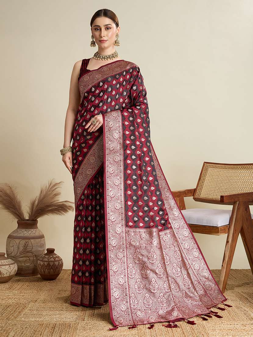 women self design banarasi saree with blouse