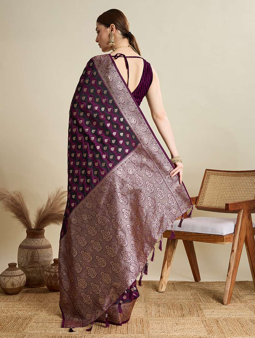 women self design banarasi saree with blouse - 22298998 -  Standard Image - 3