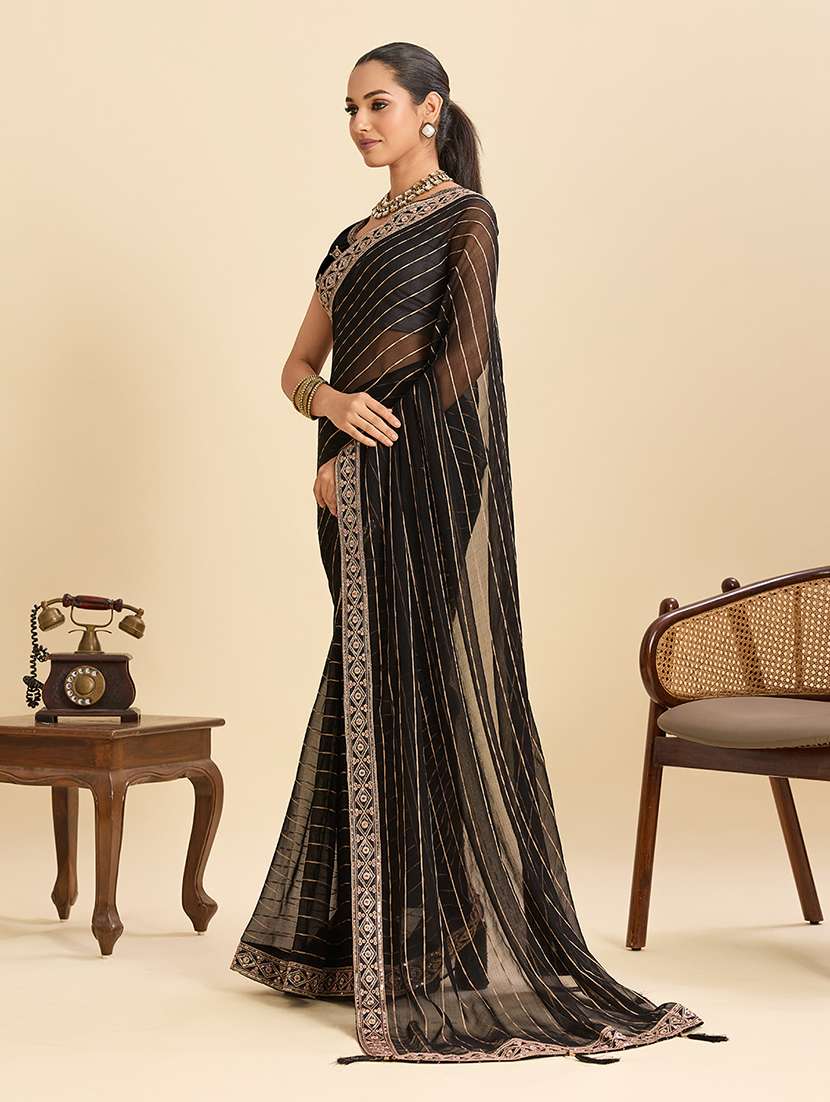women striped bordered saree with blouse - 22298999 -  Standard Image - 3