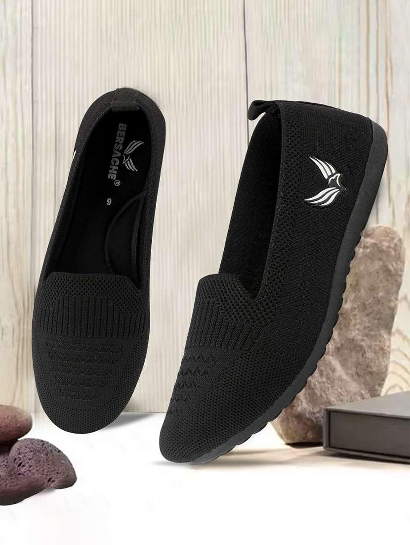 women solid slip on ballerina
