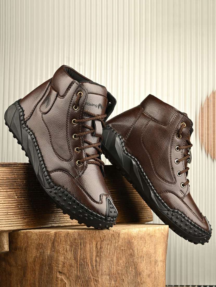 men brown lace up boot