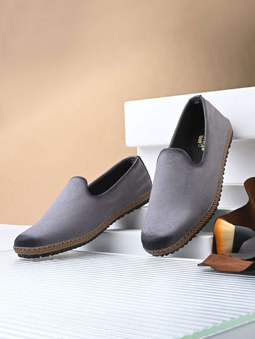 men grey slip on loafer