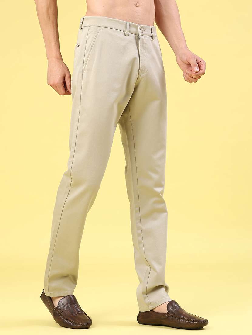 men solid mid rise chinos casual trouser
