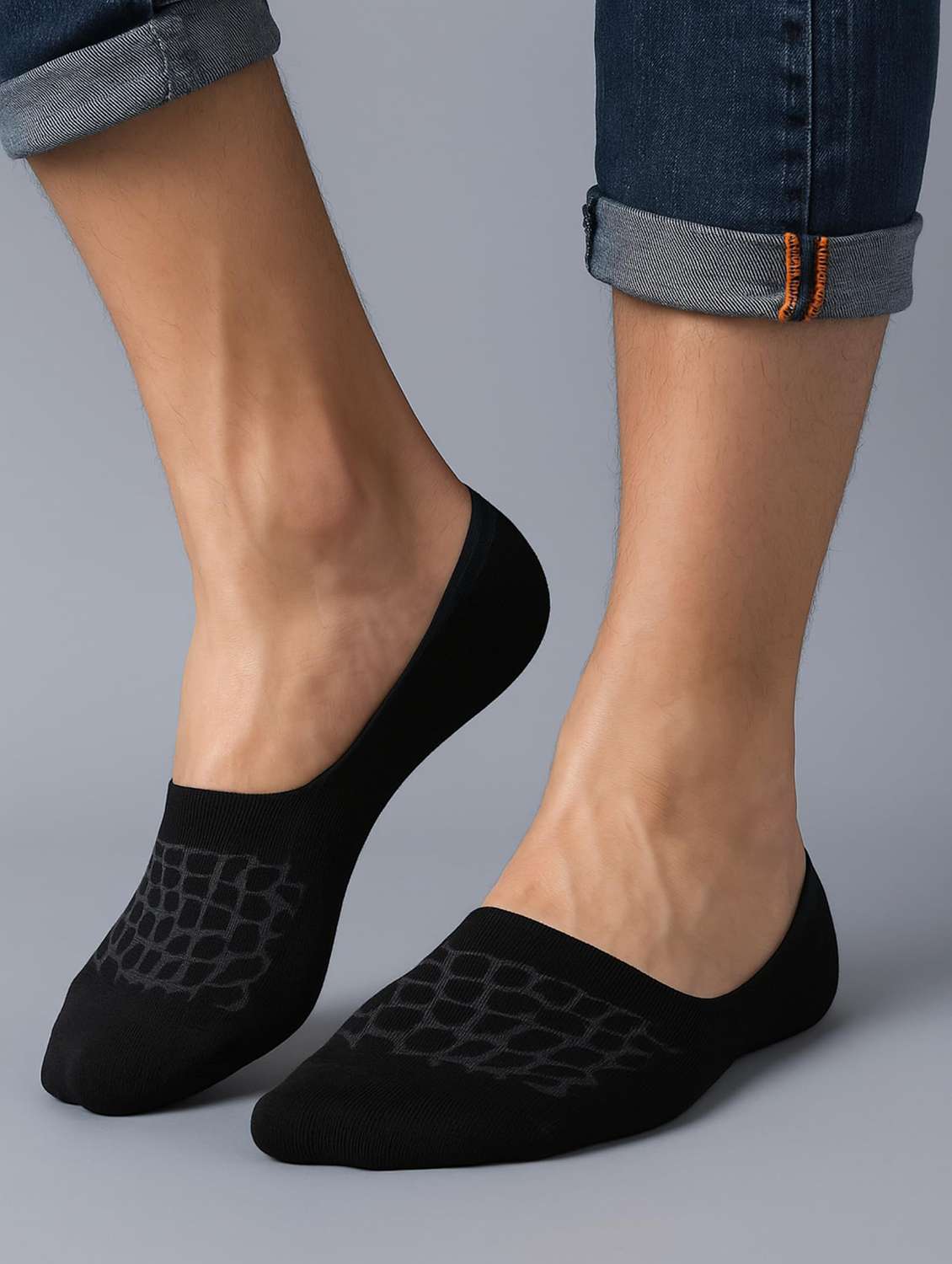 men pack of 3 printed no show socks - 22300056 -  Standard Image - 3
