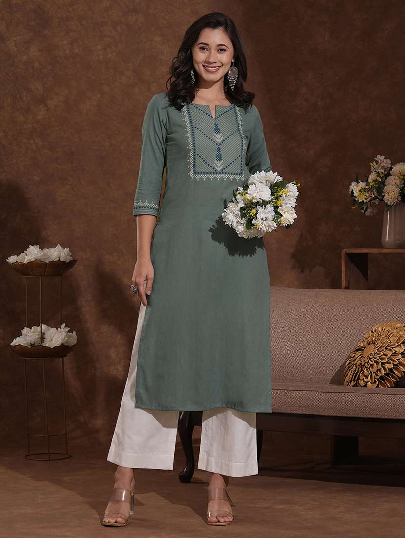 women self design three quarter sleeve straight kurta