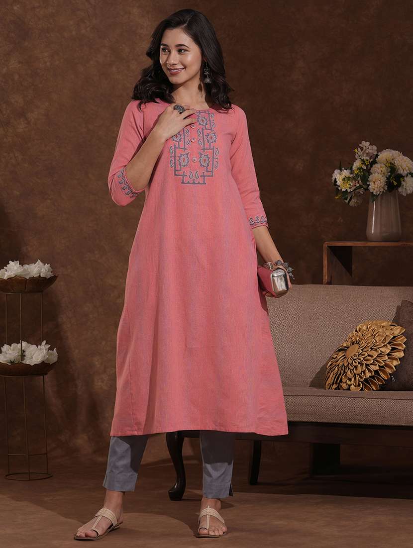 women self design three quarter sleeve a-line kurta