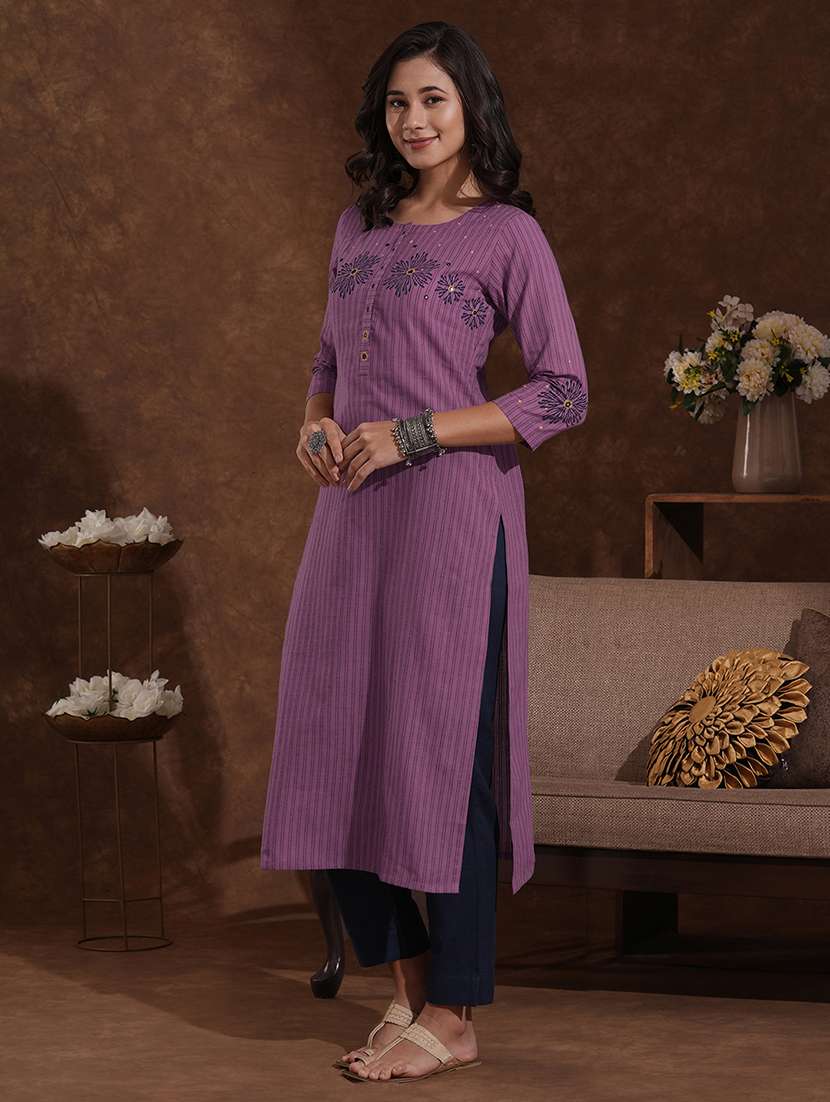 women self design three quarter sleeve straight kurta - 22300561 -  Standard Image - 3