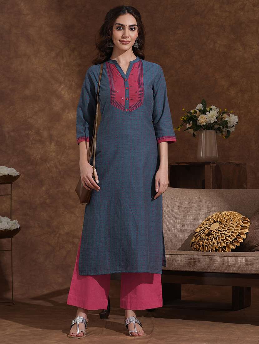 women self design three quarter sleeve straight kurta