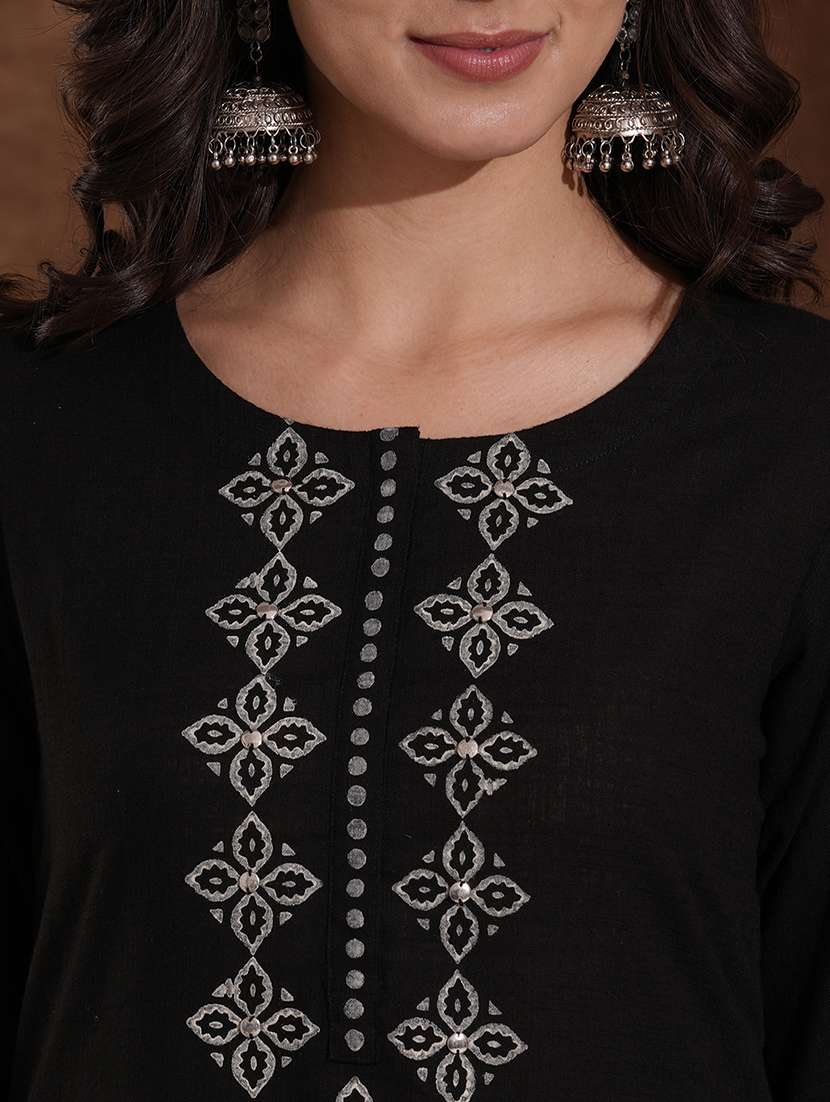 women solid with work round neck kurta pant set  - 22300566 -  Standard Image - 5