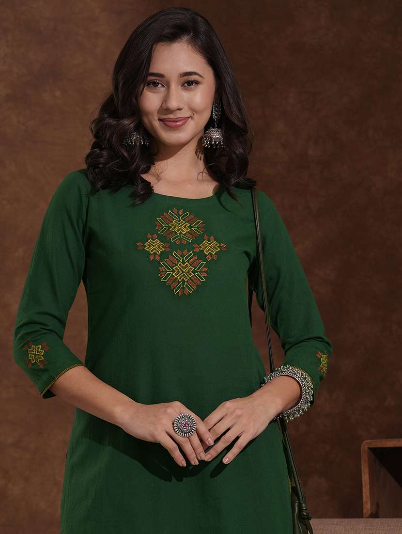 women solid with work round neck kurta pant set  - 22300567 -  Standard Image - 5