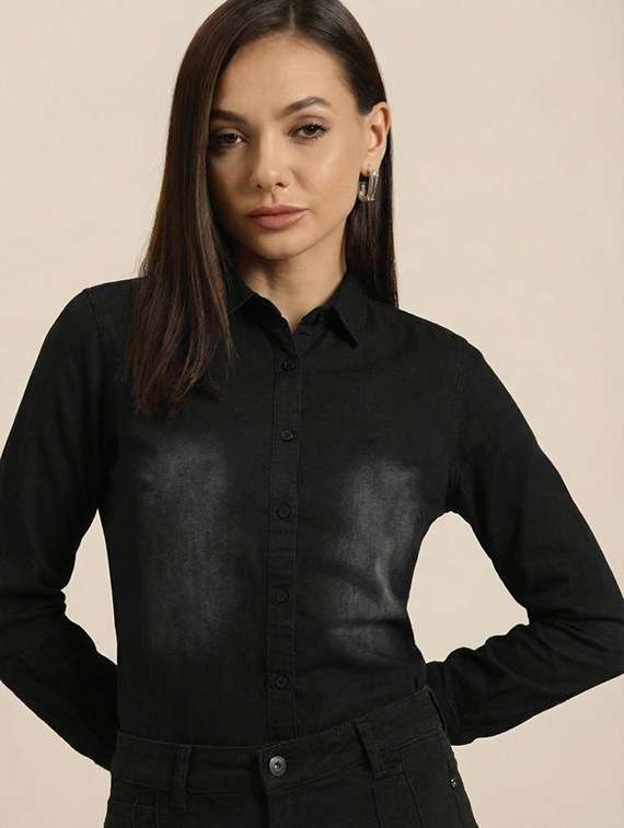 women solid collared long sleeve denim shirt