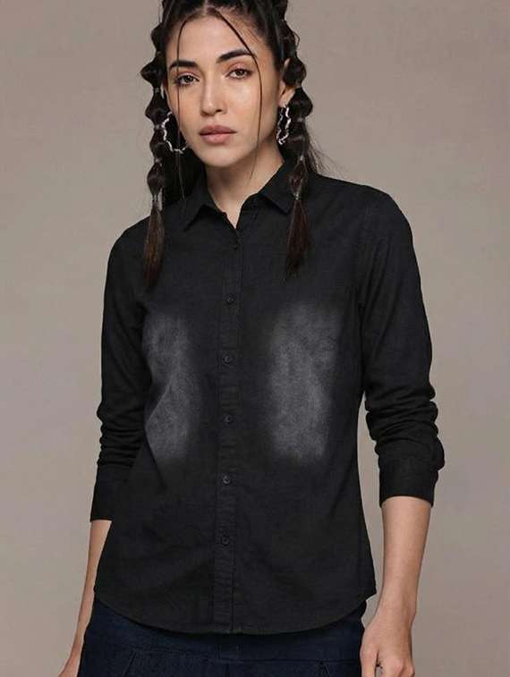 women solid collared long sleeve denim shirt