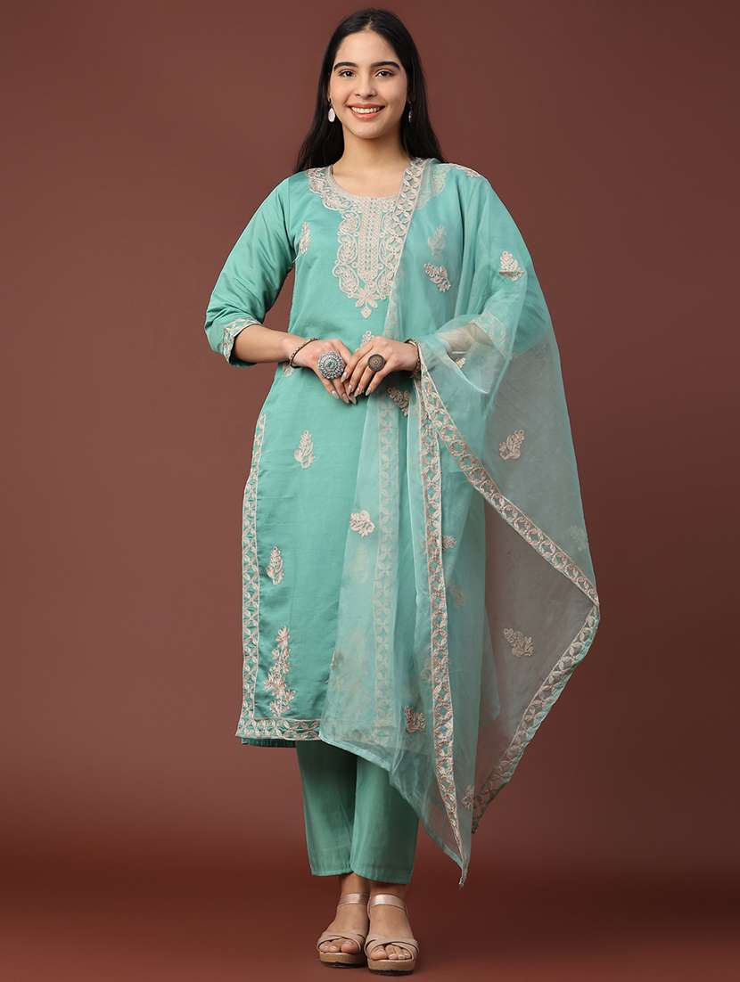women solid with work three quarter sleeve kurta pant with dupatta set