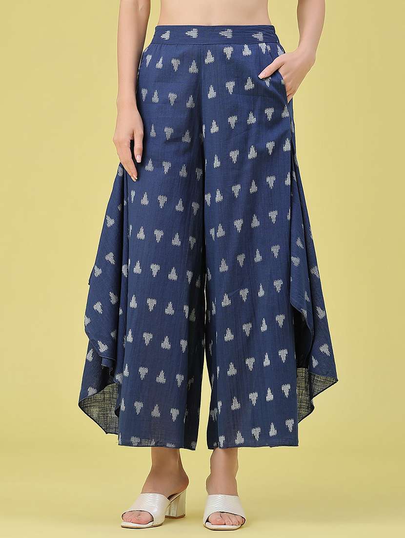 women printed mid rise flared palazzo