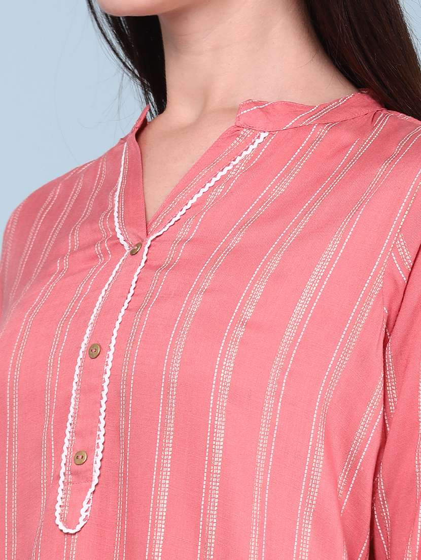 Women Printed Three Quarter Sleeves Straight Kurta - 22302679 -  Standard Image - 5