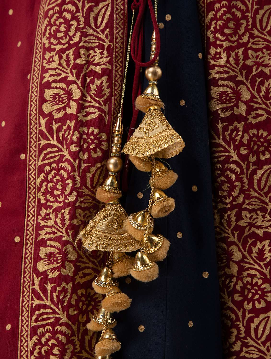 women printed three quarter sleeve kurta skirt with crop top set - 22303172 -  Standard Image - 5