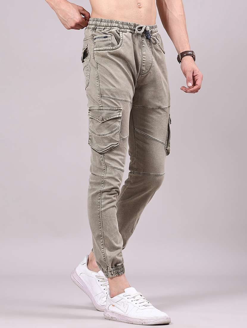 men solid mid rise regular fit jogger