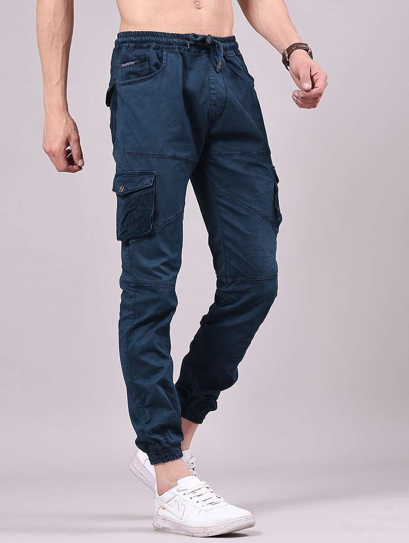 men solid mid rise regular fit jogger