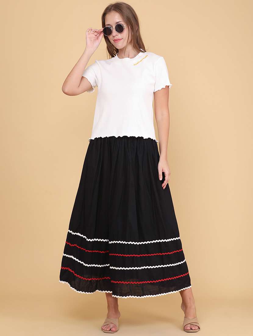 women solid with work mid rise flared skirt - 22305810 -  Standard Image - 5