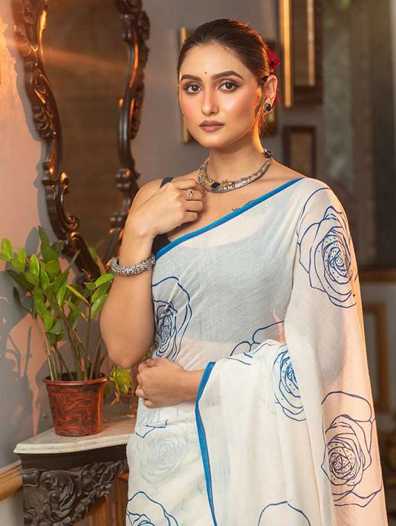 women printed casual wear saree with blouse - 22305917 -  Standard Image - 3