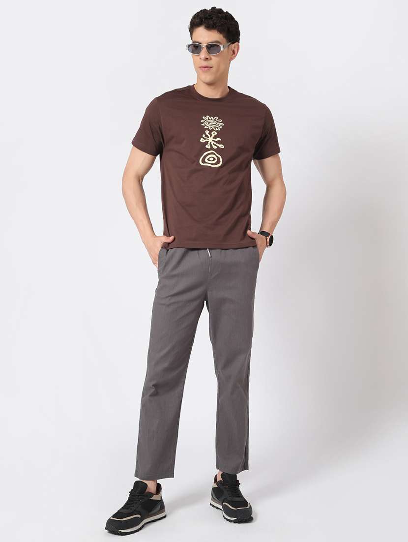 Men Brown Cotton Blend Plain T-shirt - 22307382 -  Standard Image - 3