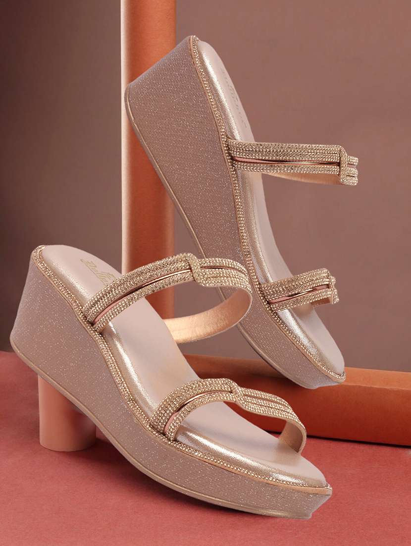 women solid slip on platform wedge