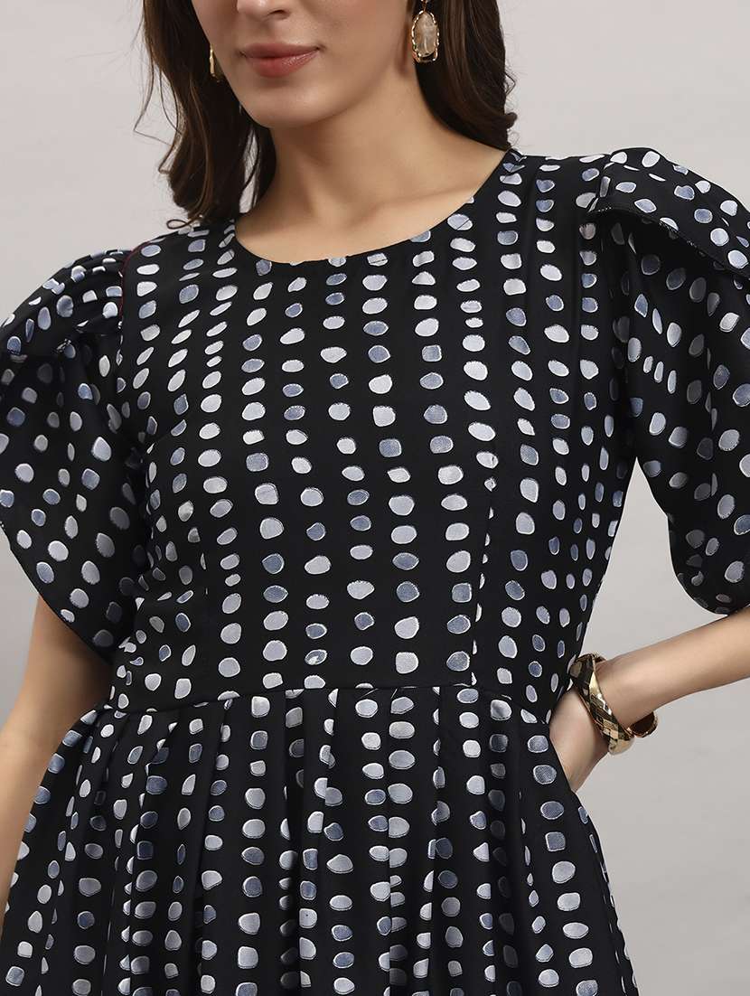 women printed tulip sleeves tiered dress - 22308070 -  Standard Image - 3