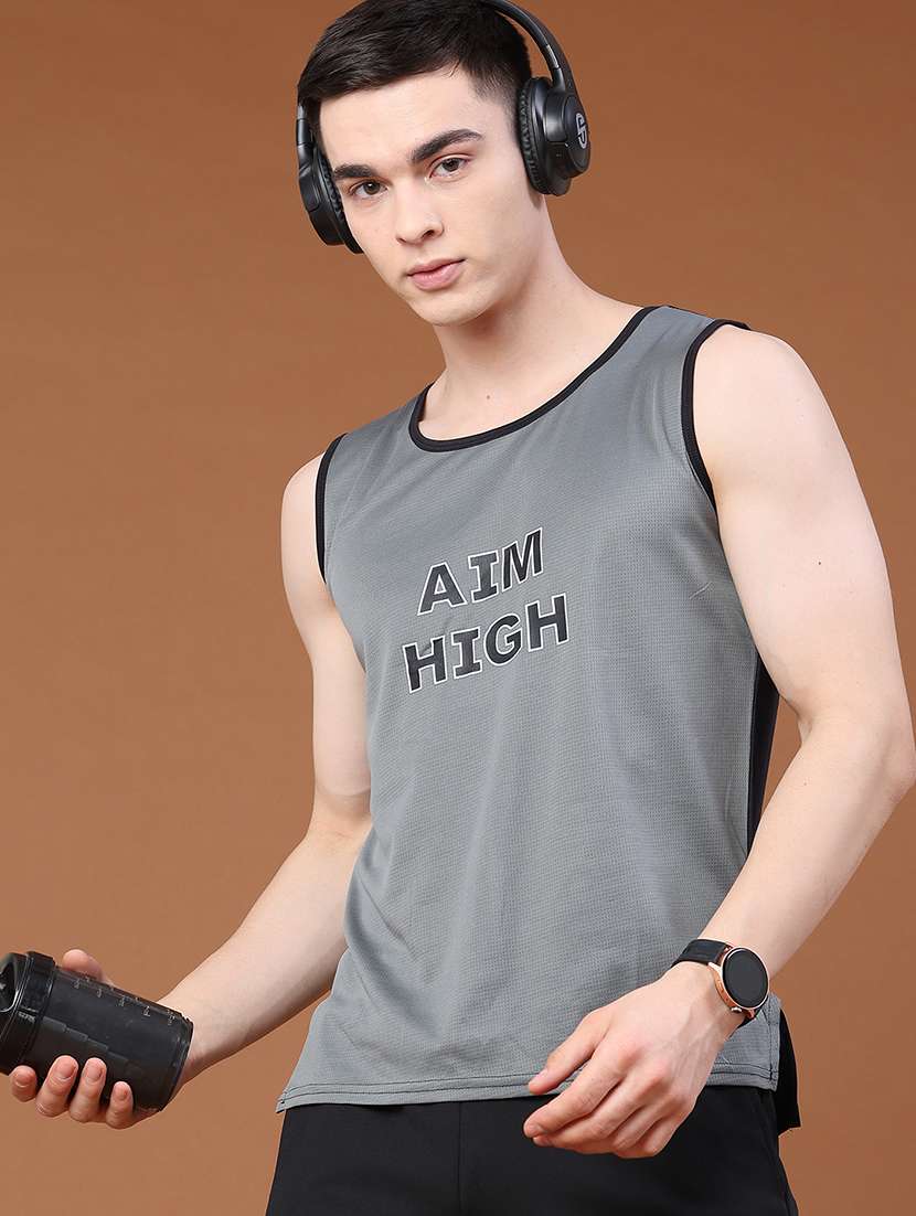 men colourblocked sleeveless regular fit t-shirt