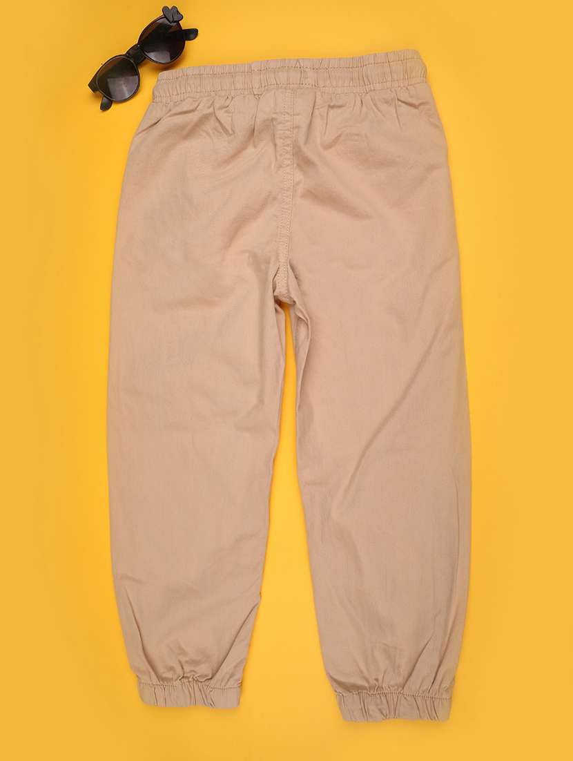 boys solid mid rise regular fit jogger