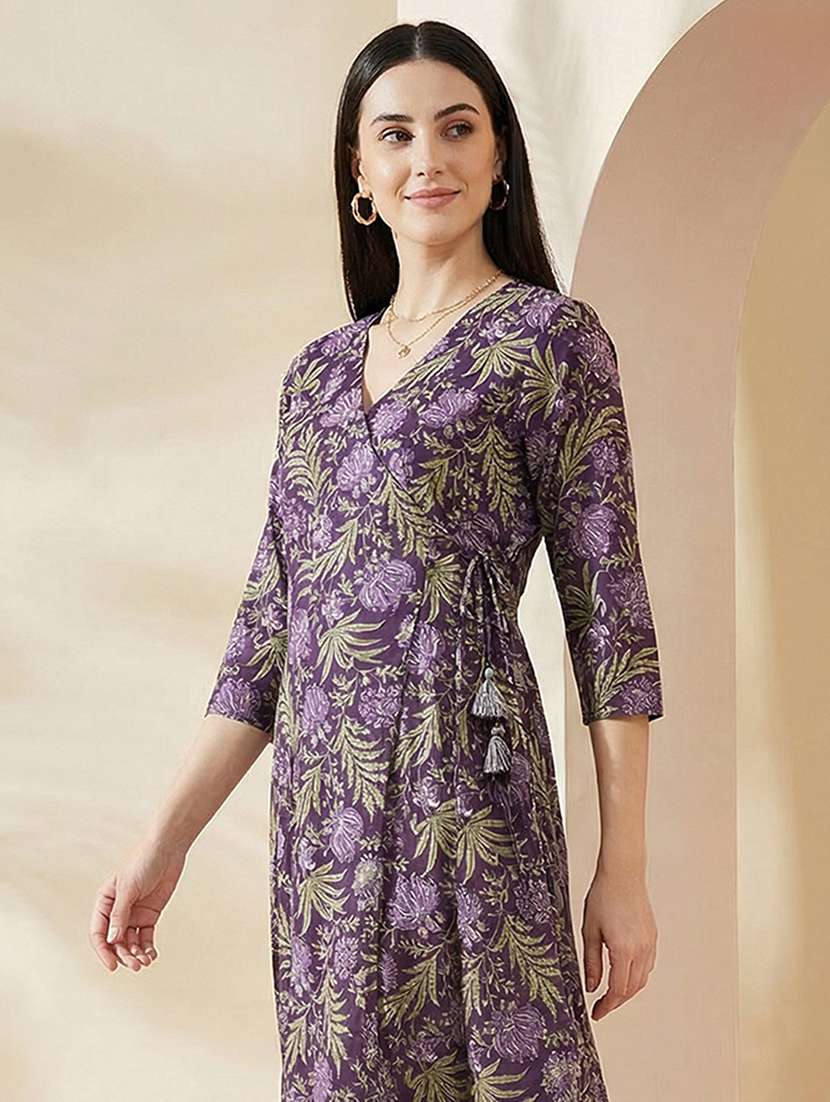women floral three quarter sleeve angrakha kurta - 22310498 -  Standard Image - 3