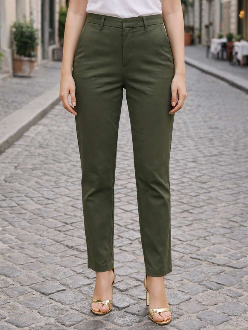 women solid mid rise straight trouser