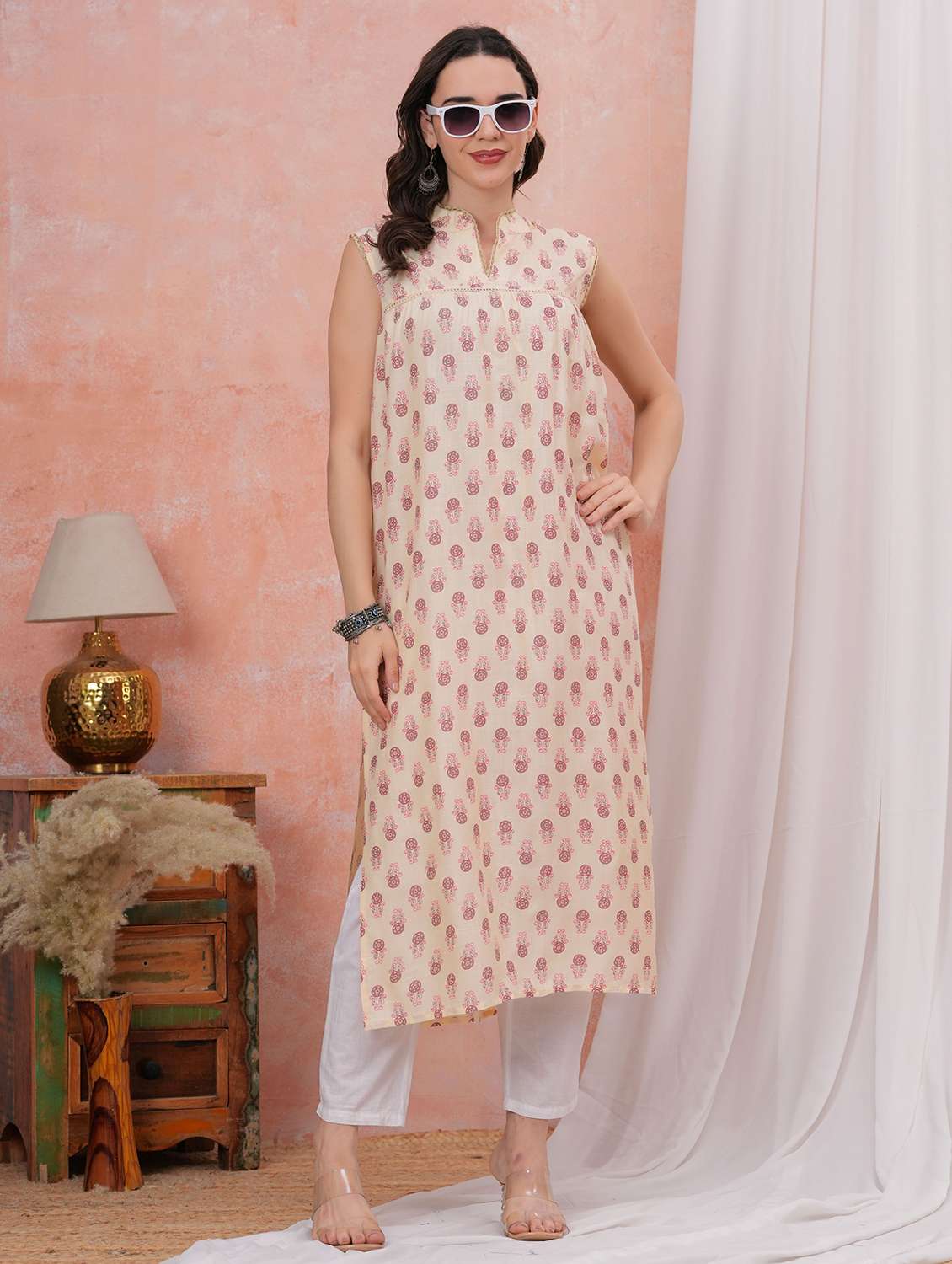 women printed sleeveless straight kurta