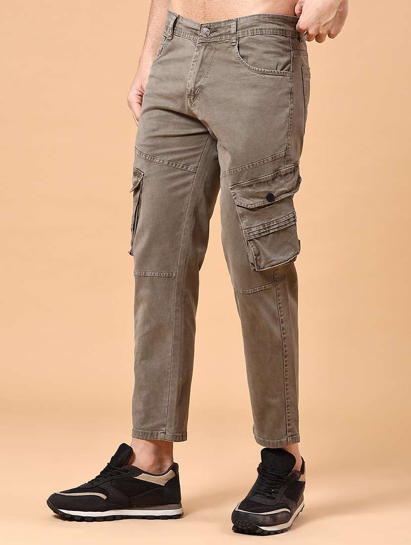 men solid mid rise regular fit cargo 