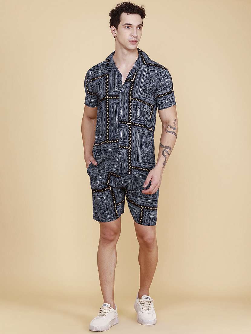 men printed short sleeves shirt and shorts co-ord set - 22312137 -  Standard Image - 5