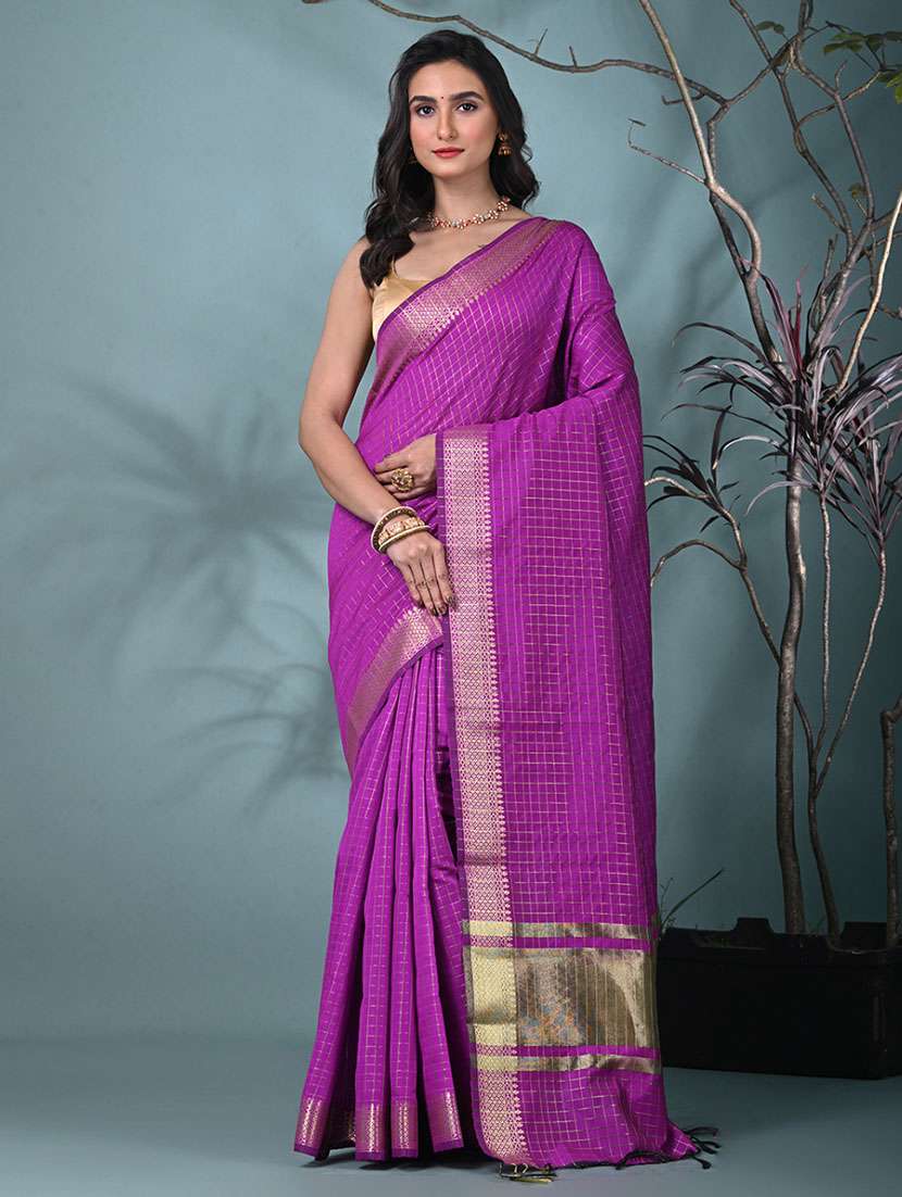 women checkered bordered saree with blouse