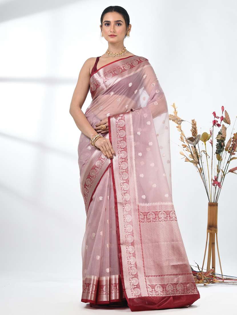 women self design bordered saree with blouse