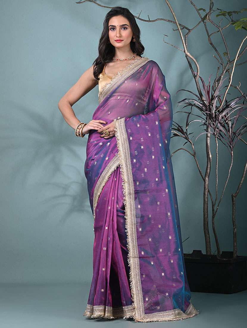 women self design bordered saree with blouse