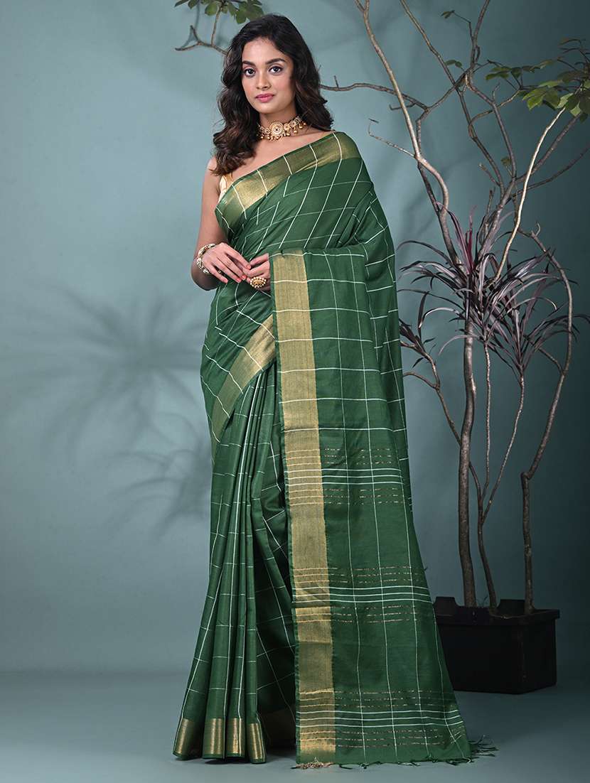 women checkered bordered saree with blouse